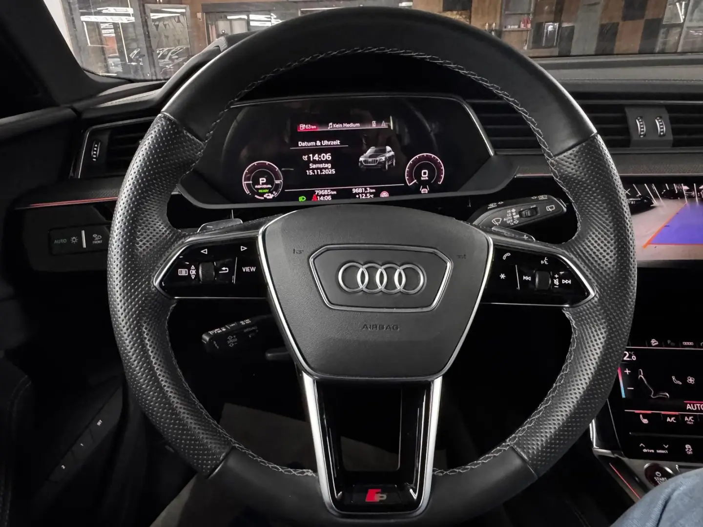 E-TRON S LINE QUATTRO  PANO CAM SHZ MATRIX ACC