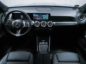 EQB 300 4M Memory 360 Fahrass Distronic Ambiente