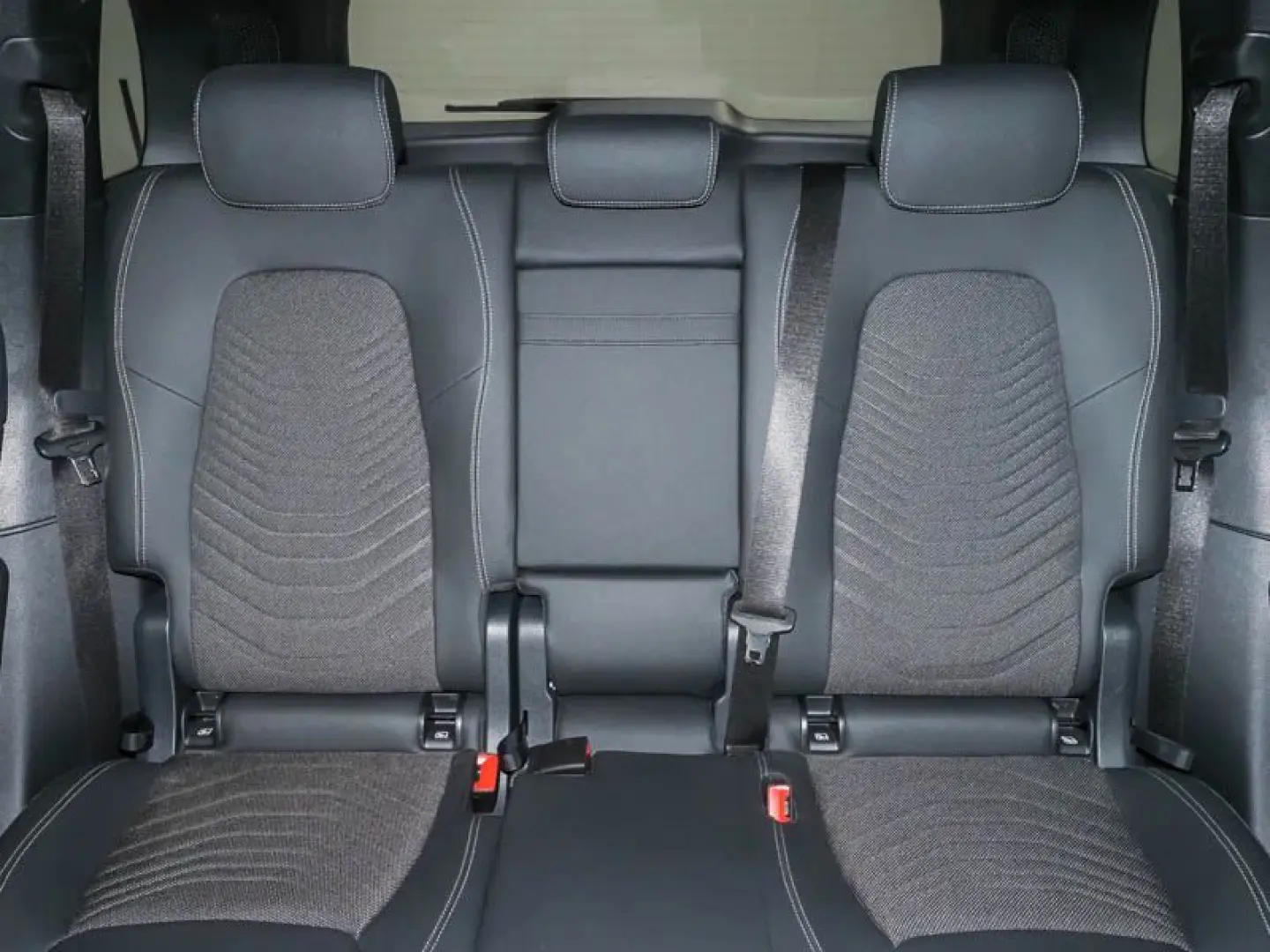 EQB 300 4M Memory 360 Fahrass Distronic Ambiente