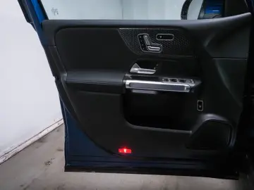 EQB 300 4M Memory 360 Fahrass Distronic Ambiente