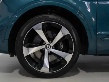 Bentayga EWB Azure Riviera Edition  Unique