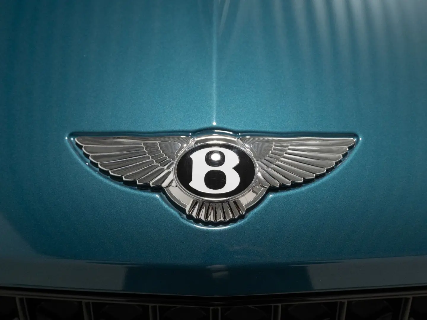 Bentayga EWB Azure Riviera Edition  Unique