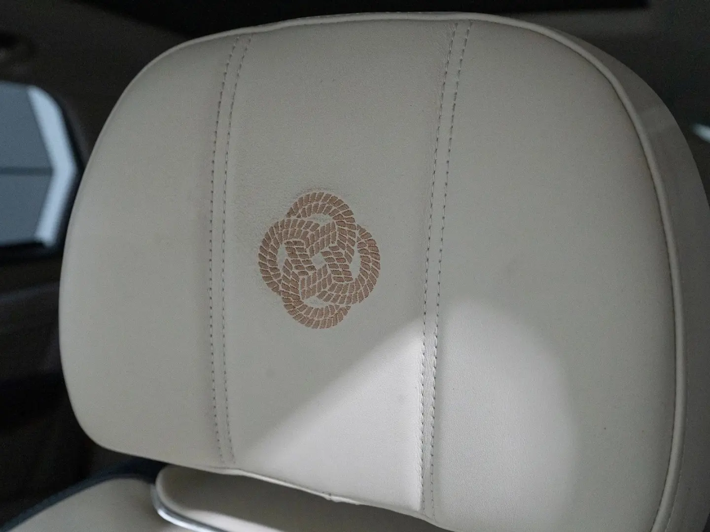 Bentayga EWB Azure Riviera Edition  Unique