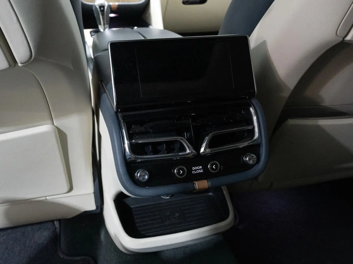 Bentayga EWB Azure Riviera Edition  Unique