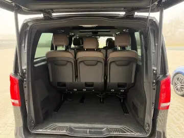 V300 4M Lang AMG -ACC-2xEl.Tür-Pano-RFK-LED-19Zo