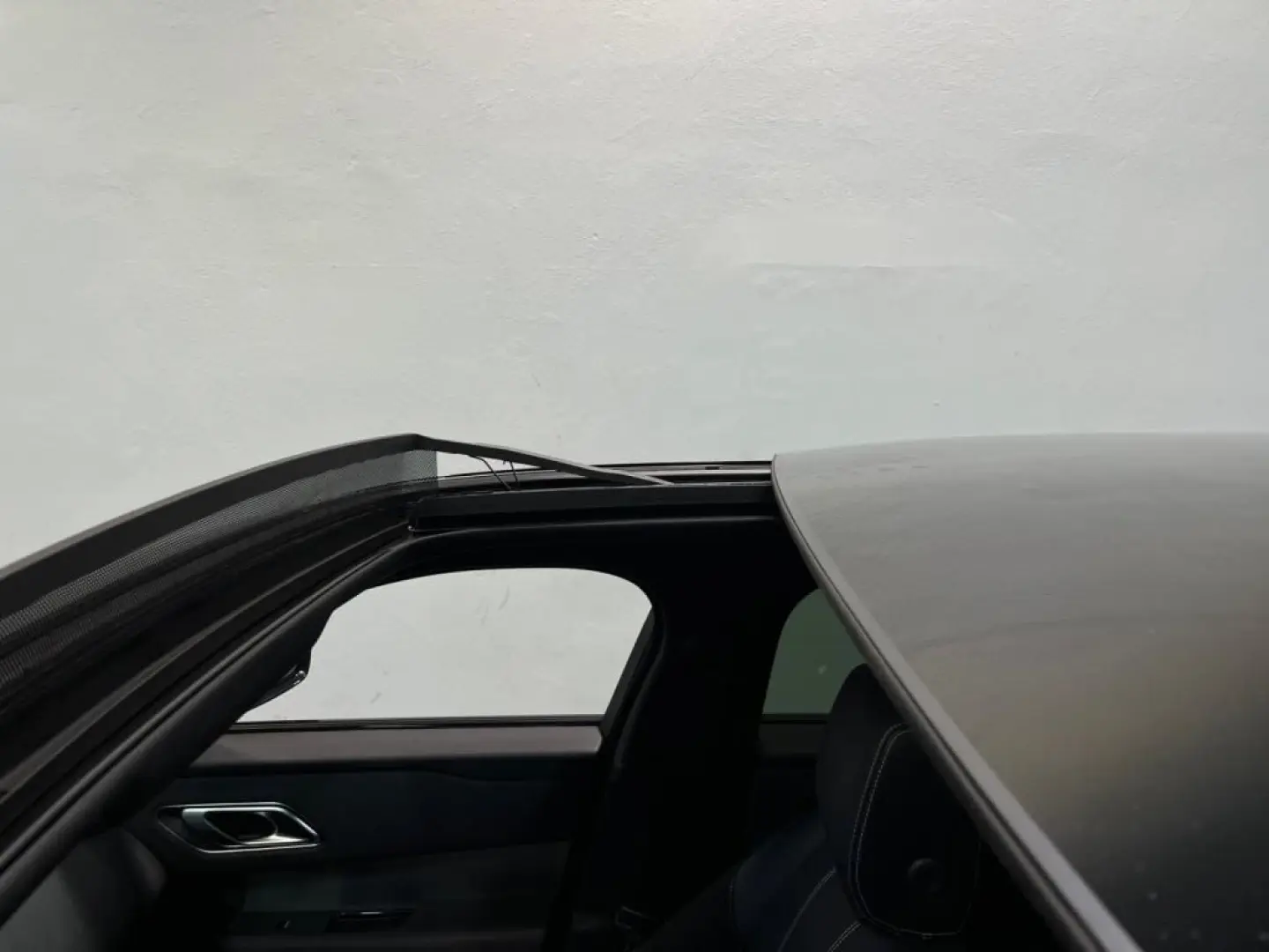 Range Rover Velar P400 AWD R-Dynamic SE   Kamera