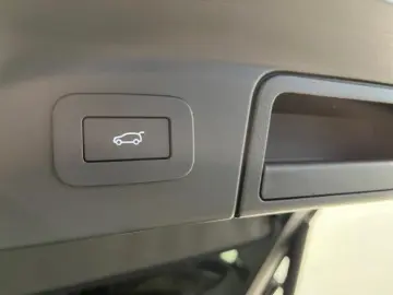 Range Rover Velar P400 AWD R-Dynamic SE   Kamera