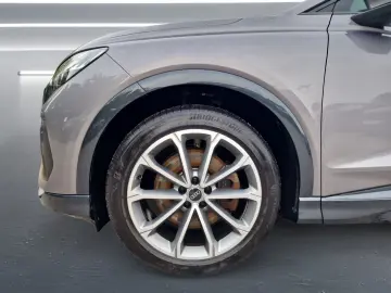 Q4 e-tron 50 qu MATRIX Pano NAVI HuD ACC 20  Kam