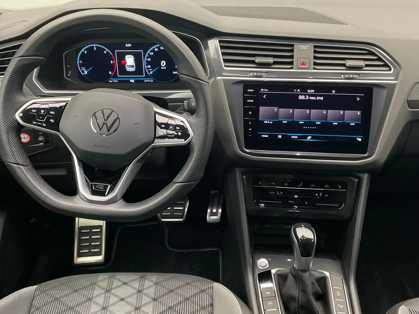 Tiguan R-Line 2.0 TDI DSG 4Motion Matrix AHK