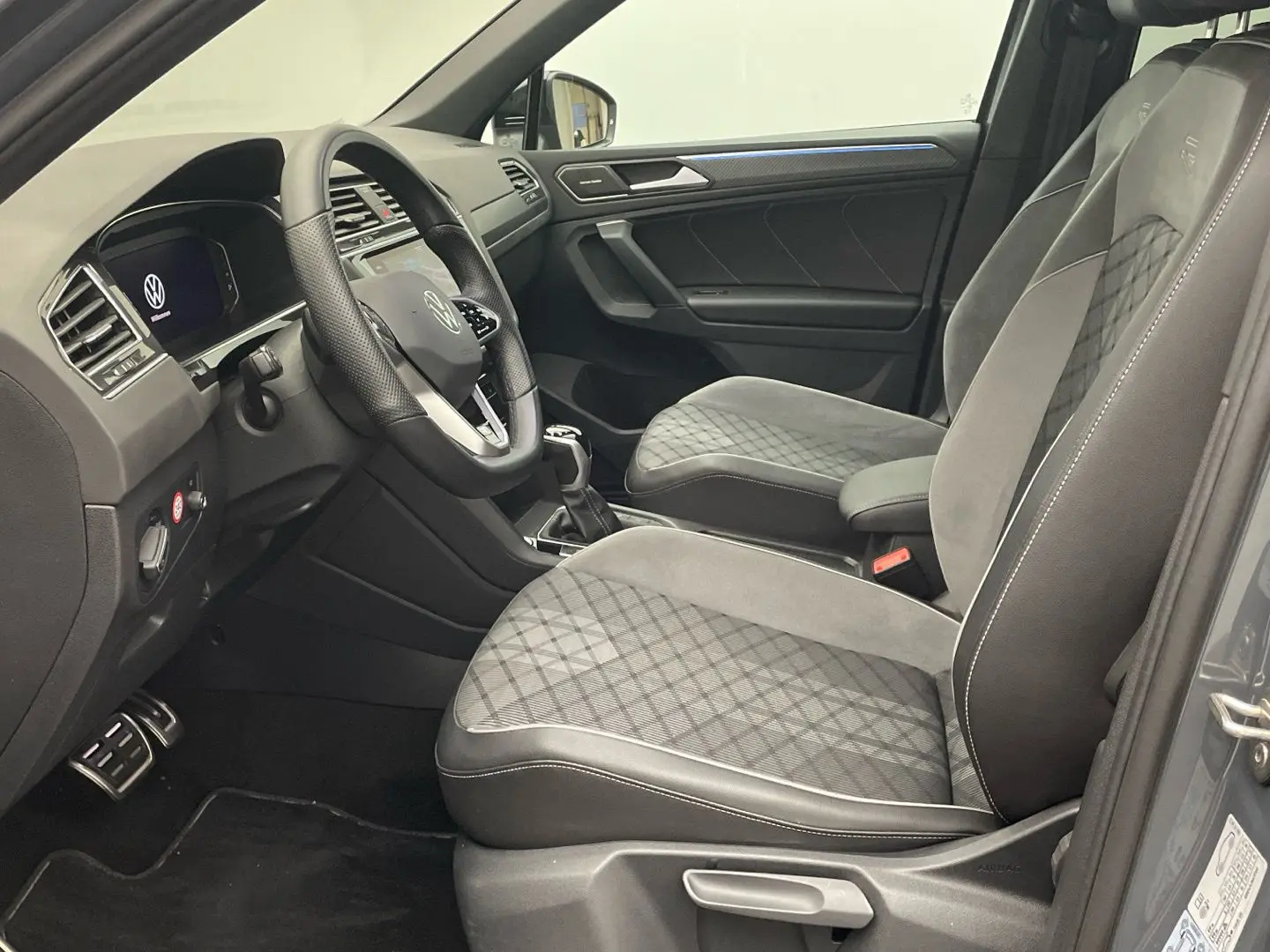 Tiguan R-Line 2.0 TDI DSG 4Motion Matrix AHK
