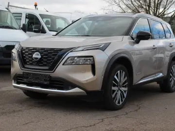 X-Trail e-Power e-4orce Tekna