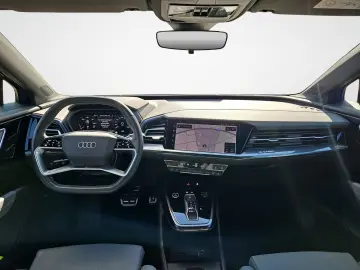 Q4 e-tron 45 quattro S-line NaviPlus Pano Matrix