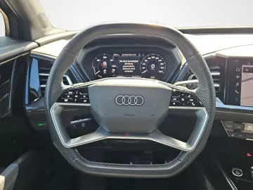 Q4 e-tron 45 quattro S-line NaviPlus Pano Matrix