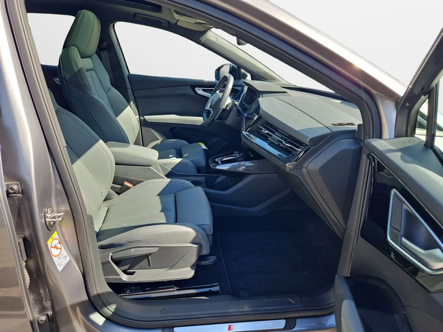 Q4 e-tron 45 quattro S-line NaviPlus Pano Matrix