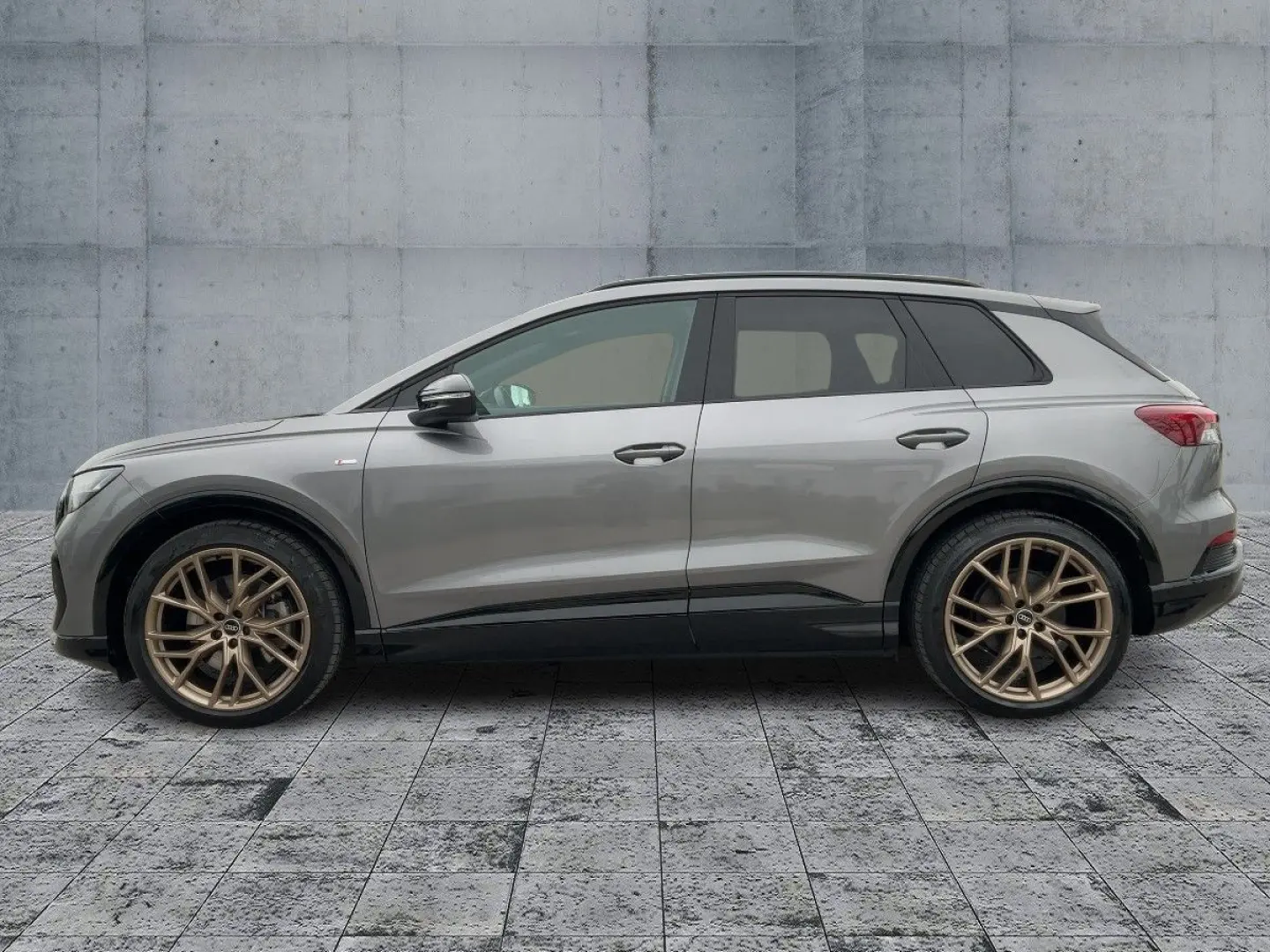 Q4 e-tron 45 QU EDITION ONE MATRIX NAVI HuD RFK