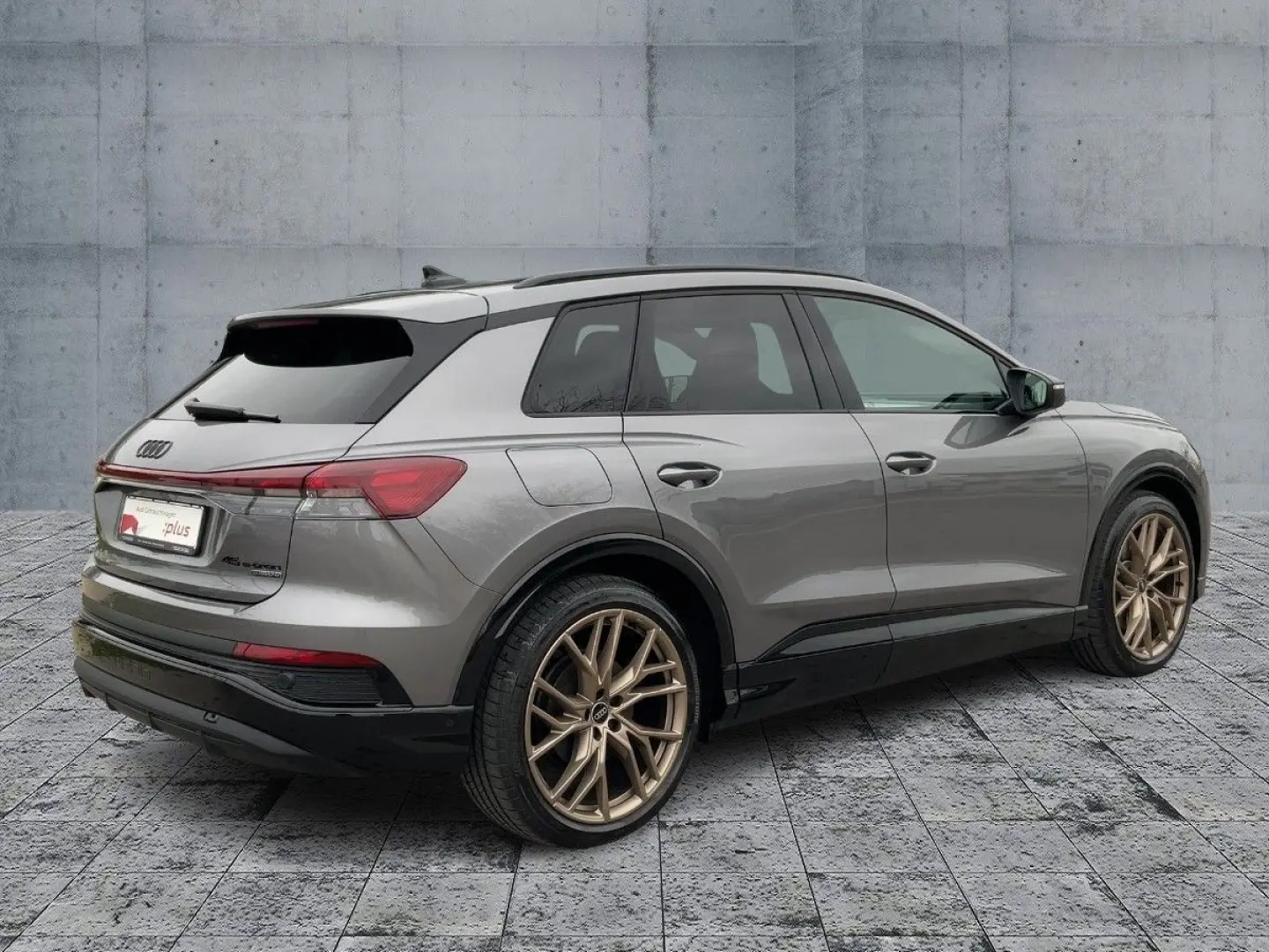 Q4 e-tron 45 QU EDITION ONE MATRIX NAVI HuD RFK