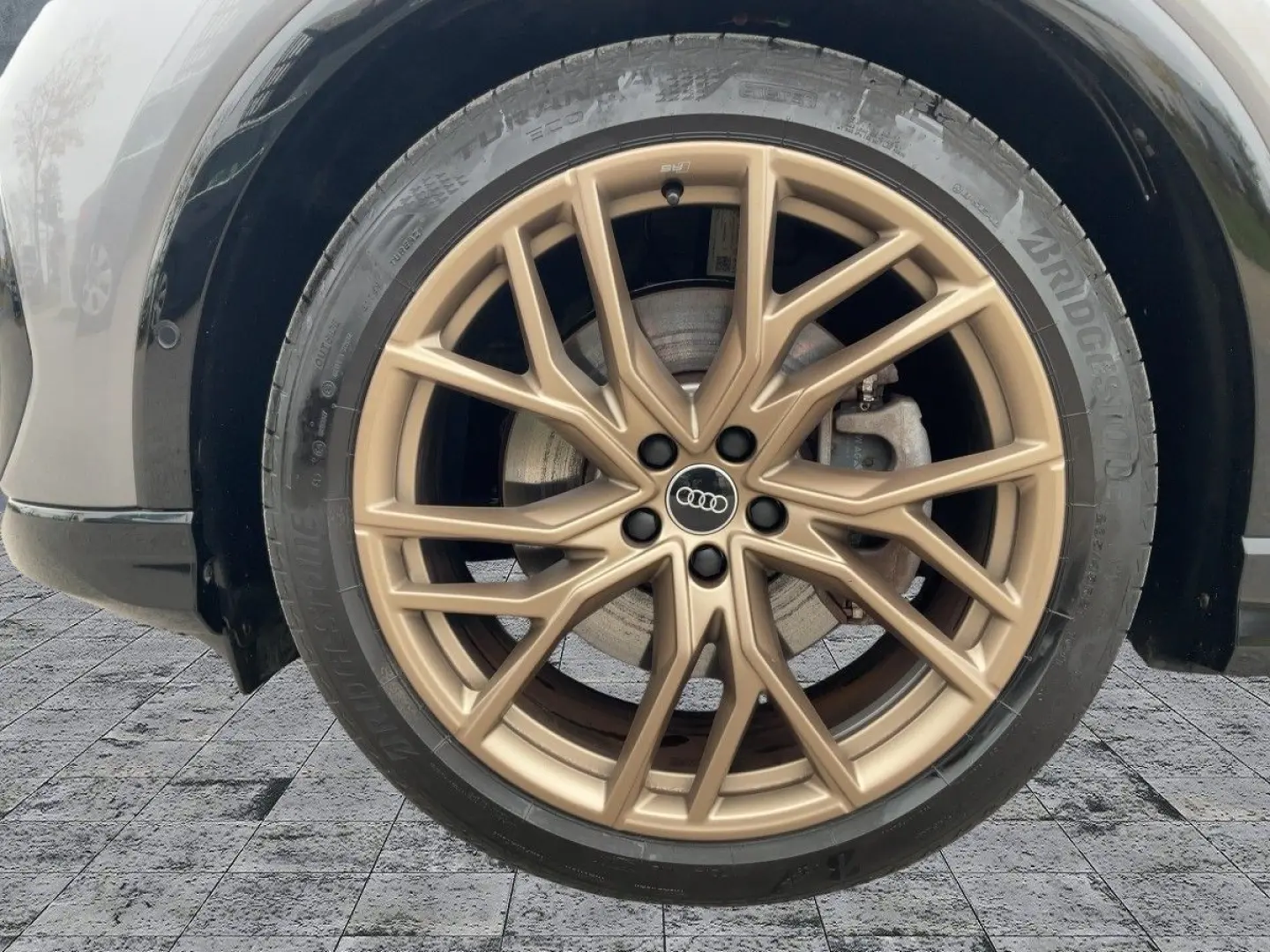 Q4 e-tron 45 QU EDITION ONE MATRIX NAVI HuD RFK