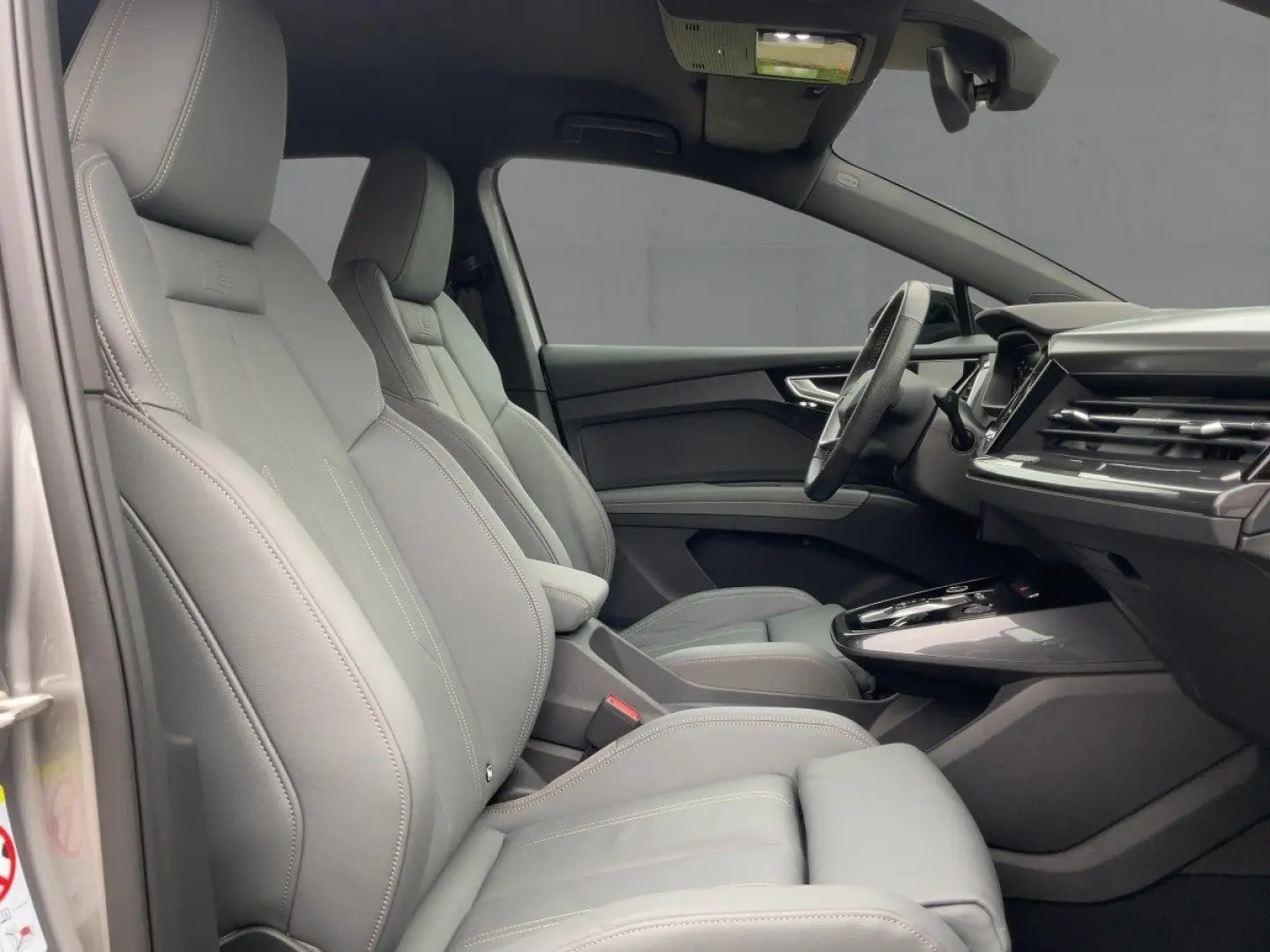 Q4 e-tron 45 QU EDITION ONE MATRIX NAVI HuD RFK