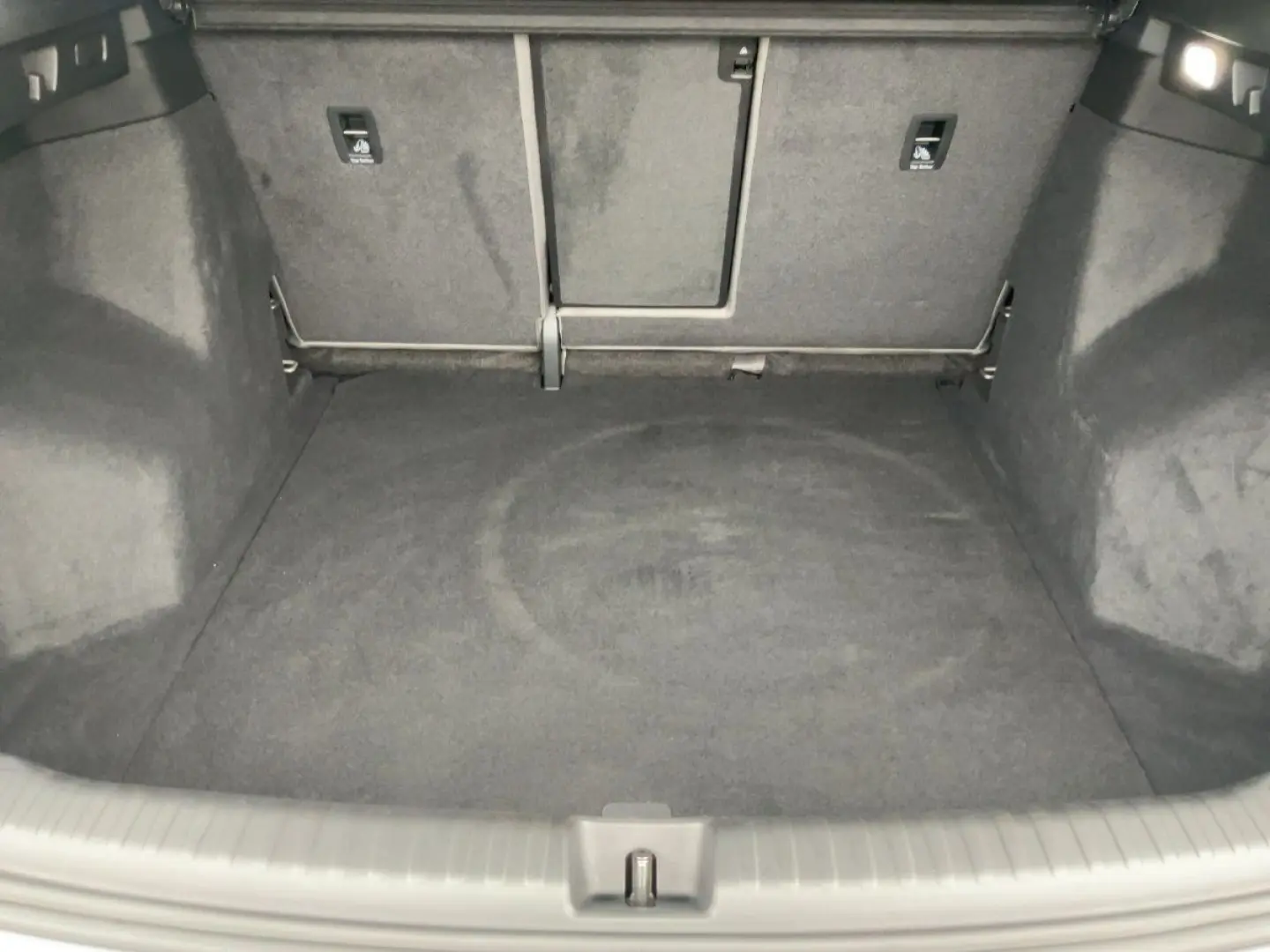 Q4 e-tron 45 QU EDITION ONE MATRIX NAVI HuD RFK