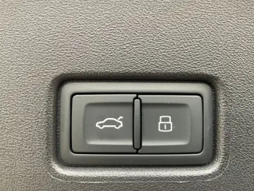 Q4 e-tron 45 QU EDITION ONE MATRIX NAVI HuD RFK