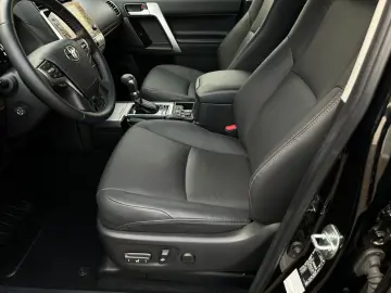 Land Cruiser 2.8D-4D Executive LED ACC 360