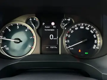 Land Cruiser 2.8D-4D Executive LED ACC 360