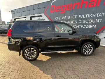 Land Cruiser 2.8D-4D Executive LED ACC 360
