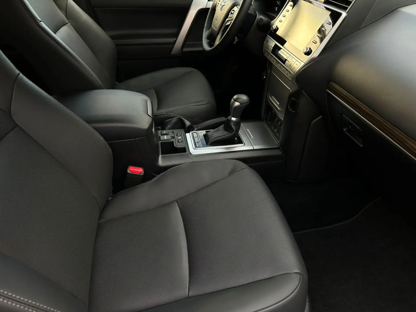 Land Cruiser 2.8D-4D Executive LED ACC 360