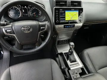 Land Cruiser 2.8D-4D Executive LED ACC 360