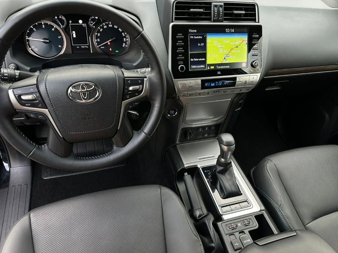 Land Cruiser 2.8D-4D Executive LED ACC 360