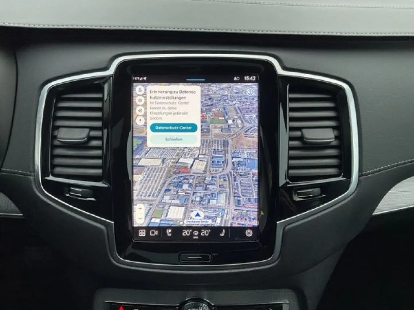 XC90 B5 Ultimate Bright 7Sitze AHK ACC HUD Stand