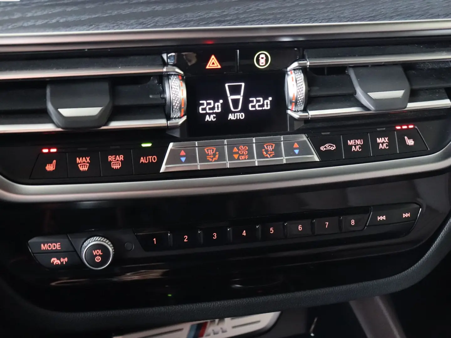 X4 M40i Head-Up HiFi DAB WLAN Standhzg. Shz