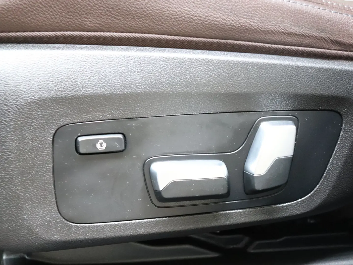 X4 M40i Head-Up HiFi DAB WLAN Standhzg. Shz