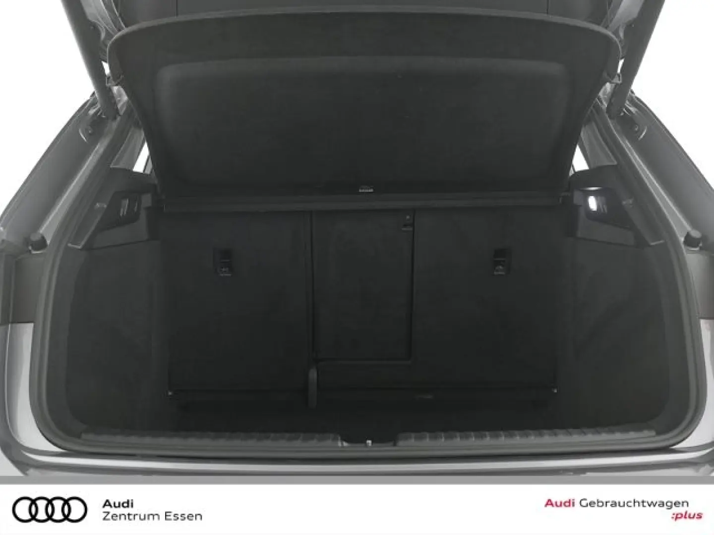 Q4 e-tron 50 quattro S-LINE LED PANO PLUS   SHZ