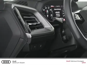 Q4 e-tron 50 quattro S-LINE LED PANO PLUS   SHZ