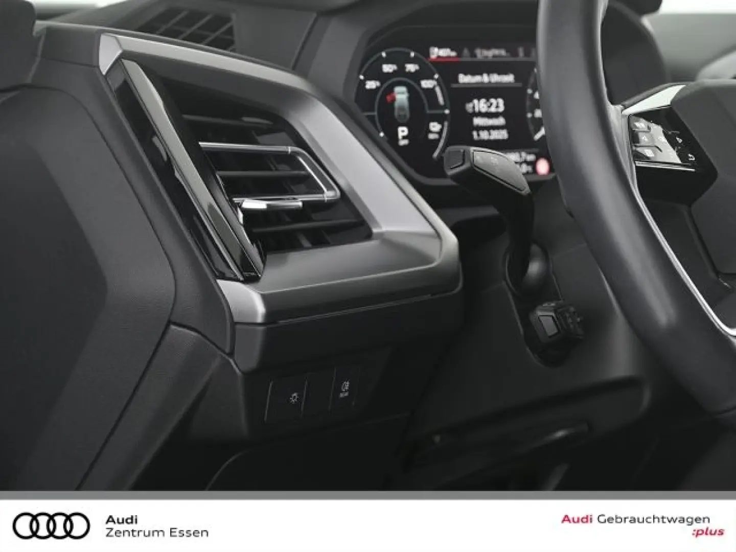 Q4 e-tron 50 quattro S-LINE LED PANO PLUS   SHZ