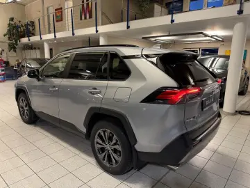 RAV 4 HYBRID-4x4-LED-LEDER-KAMERA-MOD. 2024