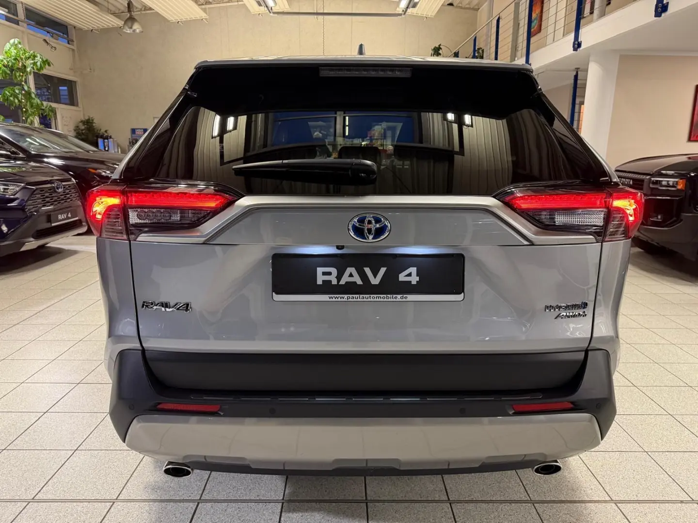 RAV 4 HYBRID-4x4-LED-LEDER-KAMERA-MOD. 2024