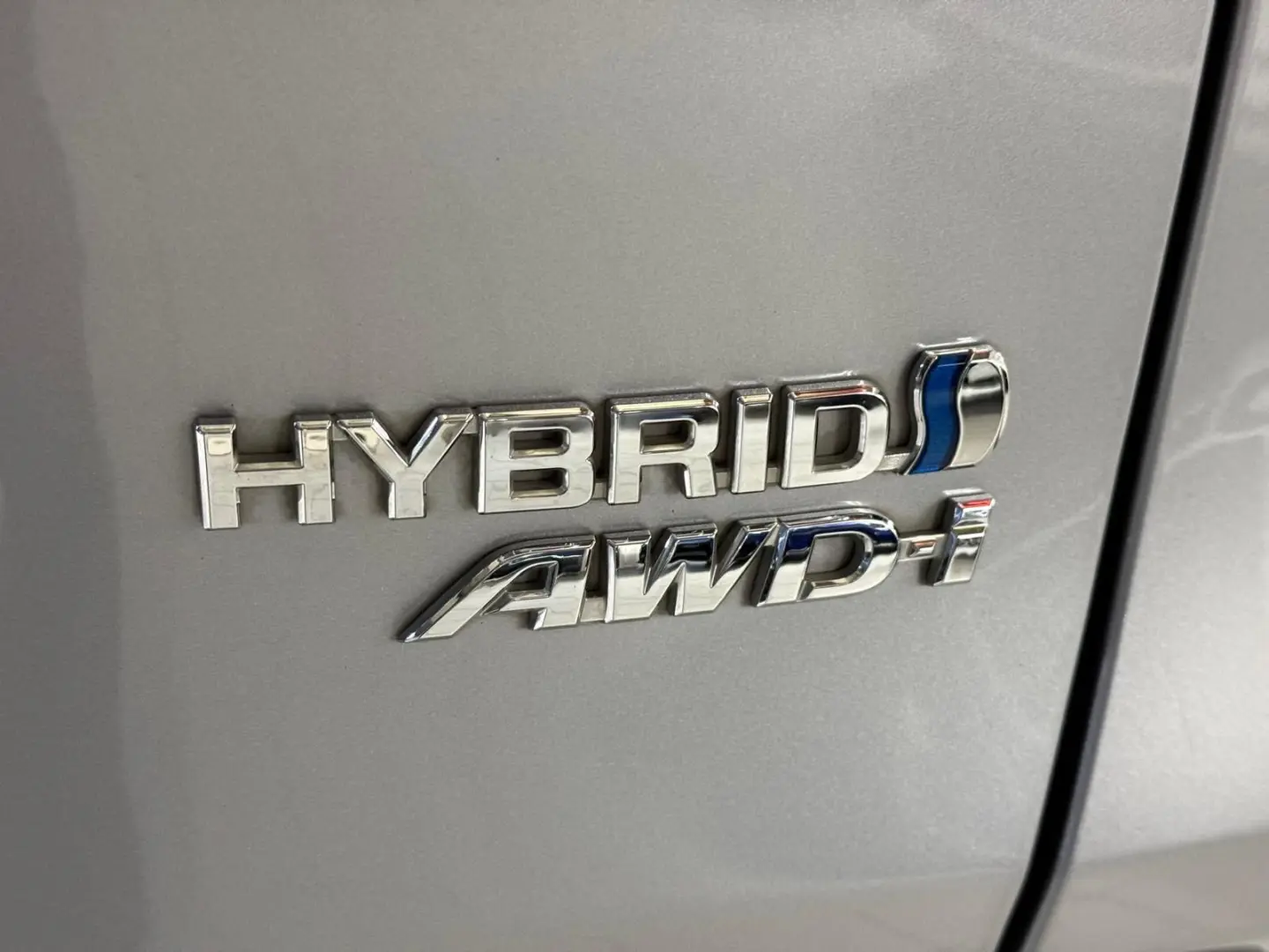 RAV 4 HYBRID-4x4-LED-LEDER-KAMERA-MOD. 2024