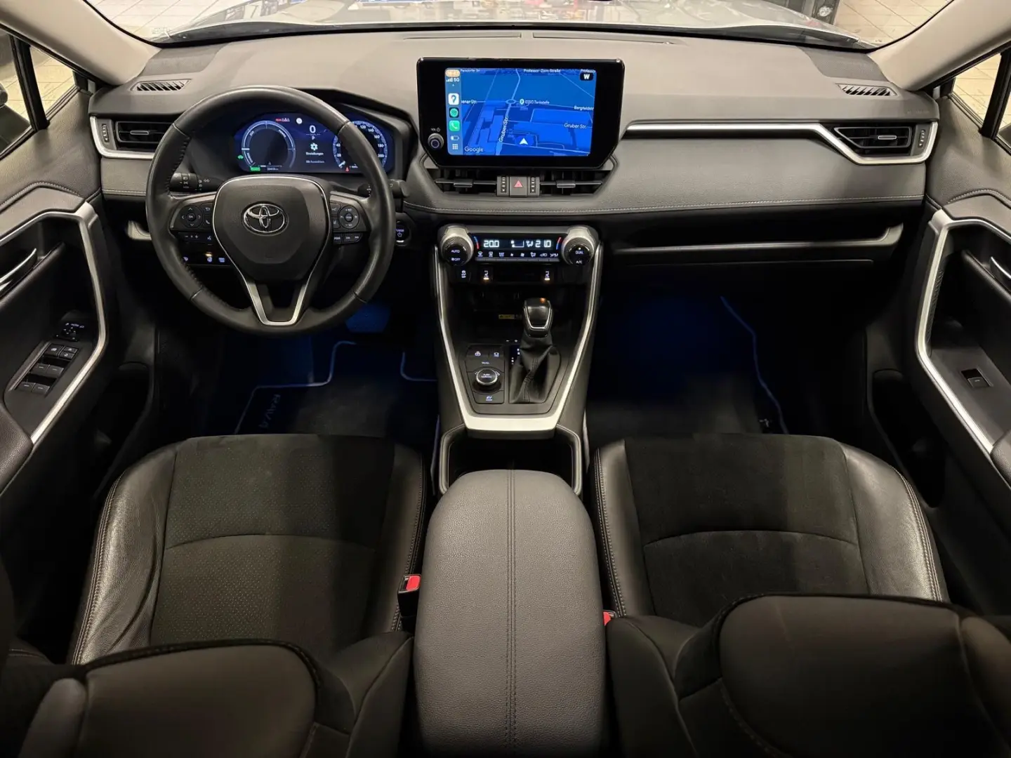 RAV 4 HYBRID-4x4-LED-LEDER-KAMERA-MOD. 2024