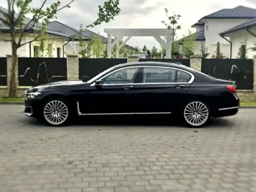 BMW 745