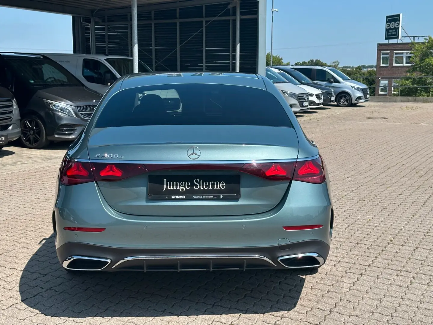 E 300 e AMG AHK DigitalLight KeyGo Distronic DAB