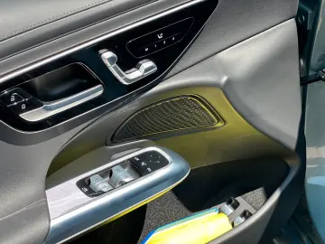 E 300 e AMG AHK DigitalLight KeyGo Distronic DAB