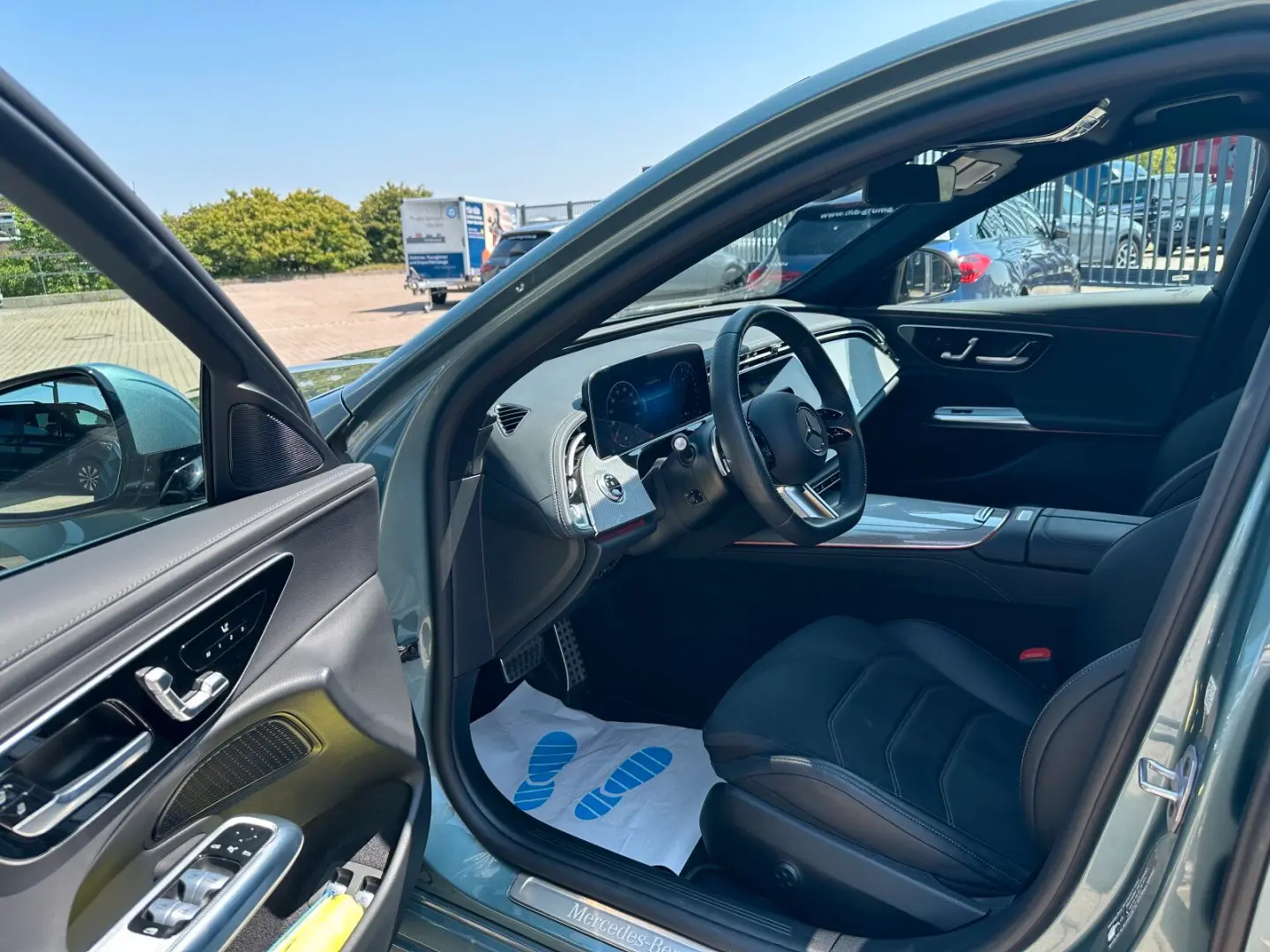 E 300 e AMG AHK DigitalLight KeyGo Distronic DAB