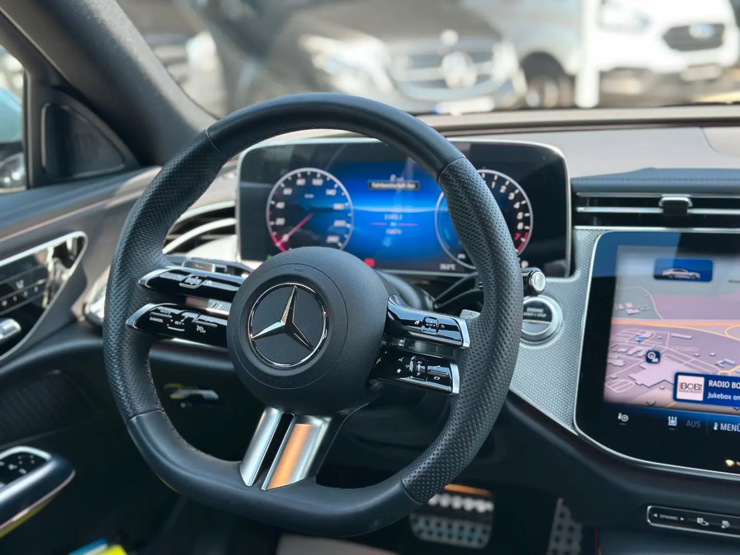 E 300 e AMG AHK DigitalLight KeyGo Distronic DAB