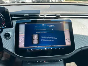 E 300 e AMG AHK DigitalLight KeyGo Distronic DAB