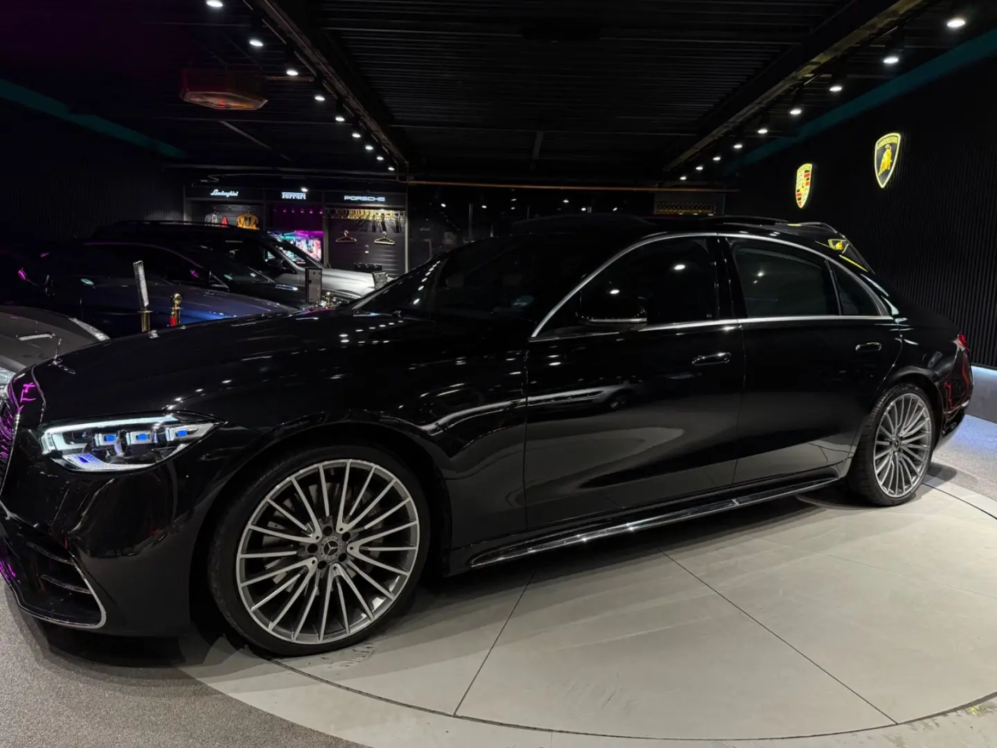 S 450 d 4Matic L AMG KEY SOFT DIS HUD PANO TV 21