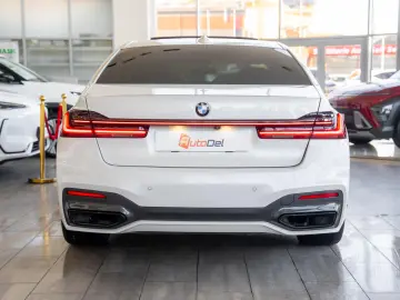 BMW Seria 7 740D G11 LCI xDrive