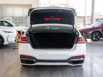 BMW Seria 7 740D G11 LCI xDrive