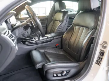 BMW Seria 7 740D G11 LCI xDrive